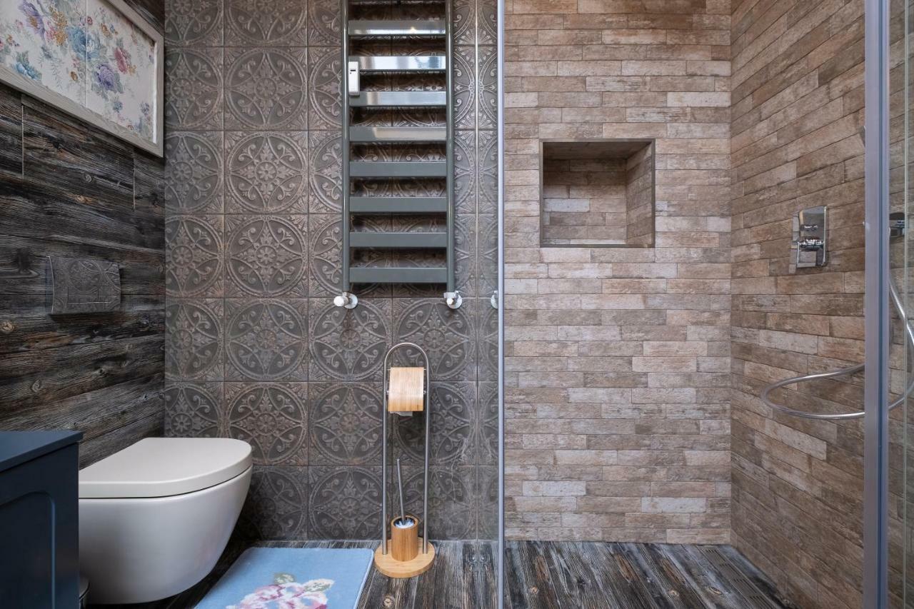 1-Bedroom Designer Apartment On Hristo Belchev Str Szófia Kültér fotó